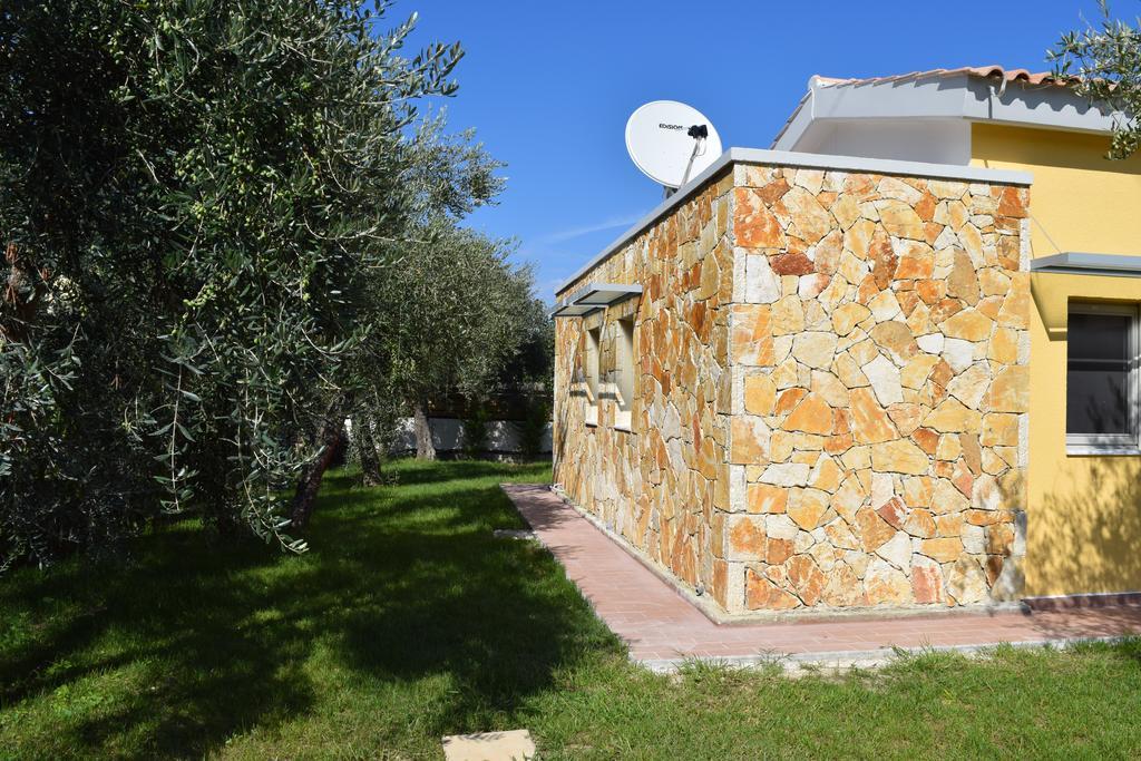 Three Stars Luxury Villas Мораїтика Екстер'єр фото