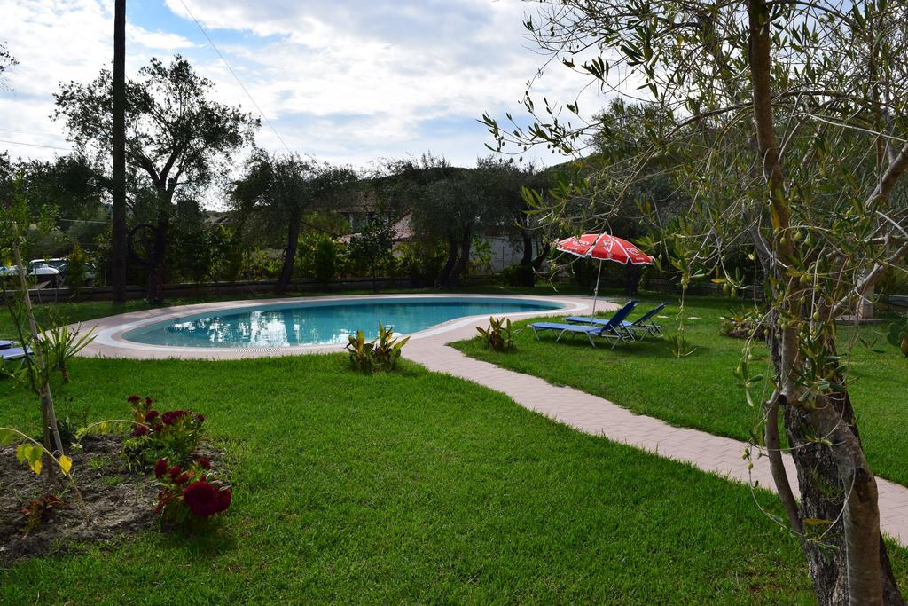 Three Stars Luxury Villas Мораїтика Екстер'єр фото
